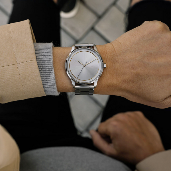 Metallic Silver Minimal Men's Watch